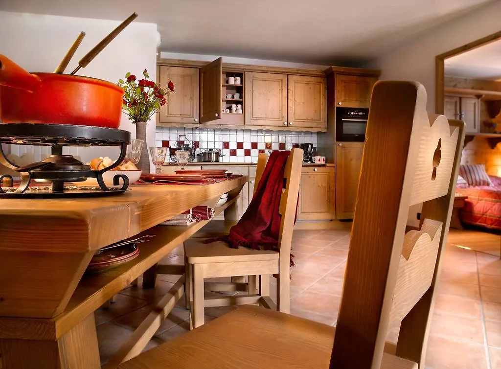 Cgh Residence Boutique Le Hameau De Pierre Blanche Les Houches Apart-hotel